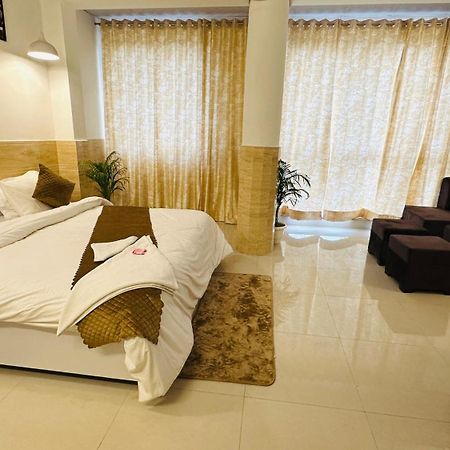 Dr White House - Noida Sector 18 Ξενοδοχείο Εξωτερικό φωτογραφία