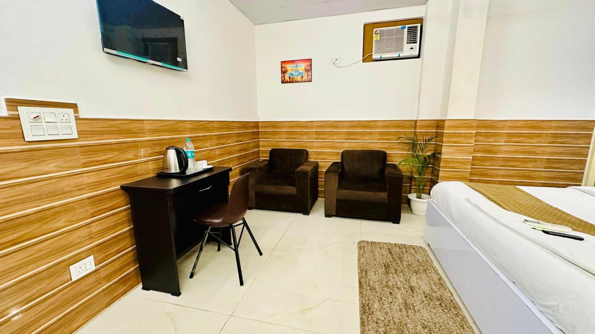 Dr White House - Noida Sector 18 Ξενοδοχείο Εξωτερικό φωτογραφία